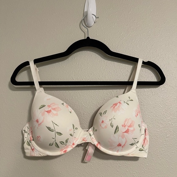 PINK Victoria's Secret Other - VS PINK Wear Everywhere Tshirt Lightly Lined White Floral Bra 36C